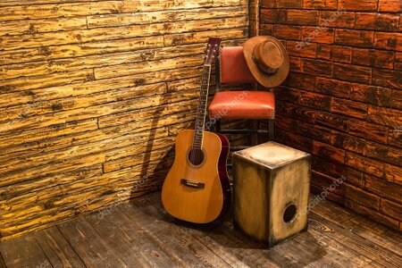 Akustisches Duo mit Cajón und Gitarre.